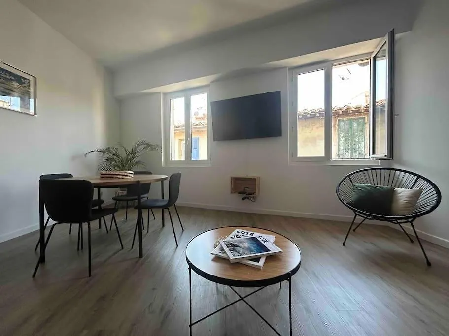 Duplex Au Coeur Du Village De Cassis 0*,